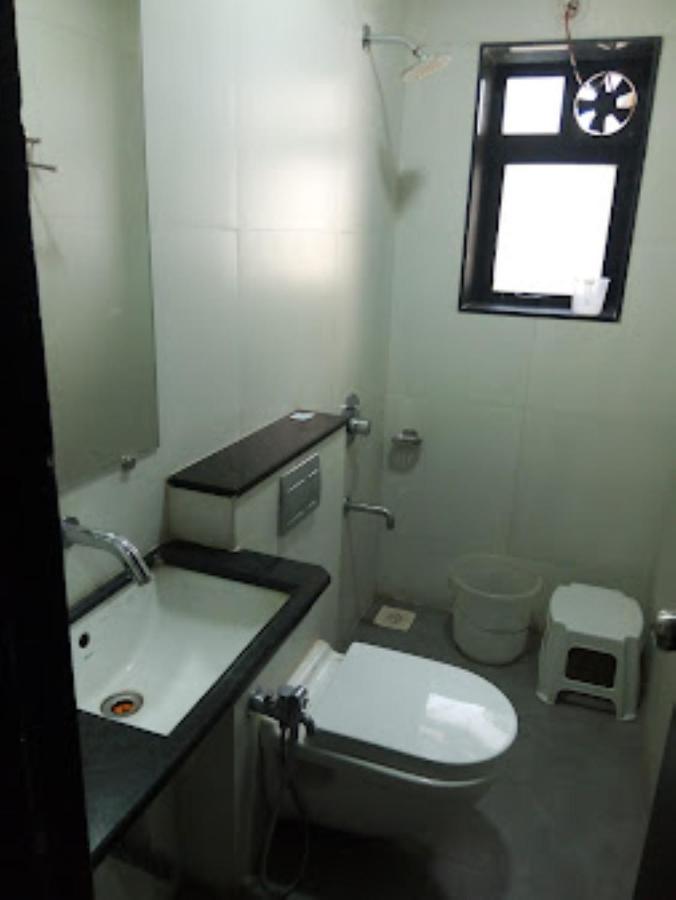 Hotel Avanti, Nashik Buitenkant foto